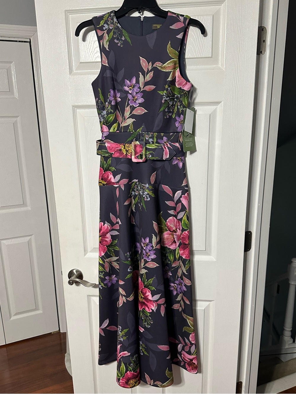 NWT Stunning Melonie Floral Sleeveless Belted Midi Dress